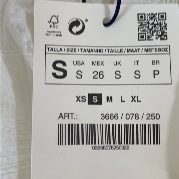 NWT. Zara White Blouse with Puff Sleeves. Size S. - Picture 4 of 7